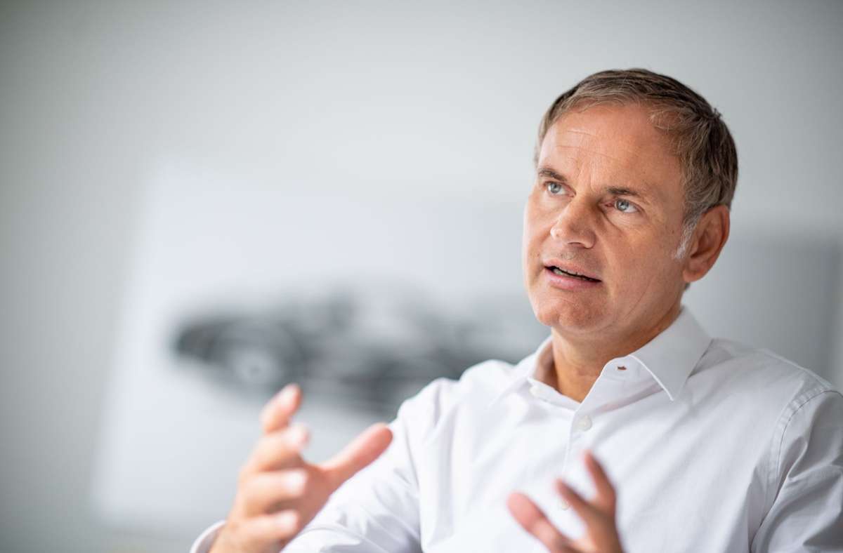 Oliver Blume im Gespräch: Warum Porsche Autos mit Dummy-Chips baut
