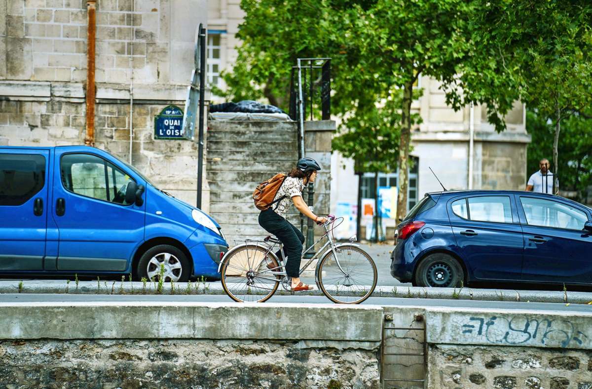 Frankreich  Autowerbung: Warum Autobauer  künftig  fürs Rad werben müssen