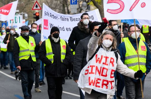 Protestaktionen bei den öffentlichen Banken sind nun hinfällig. Auch am Donnerstag hatte es noch Warnstreiks gegeben – hier in Niedersachsen. Foto: dpa/Julian Stratenschulte