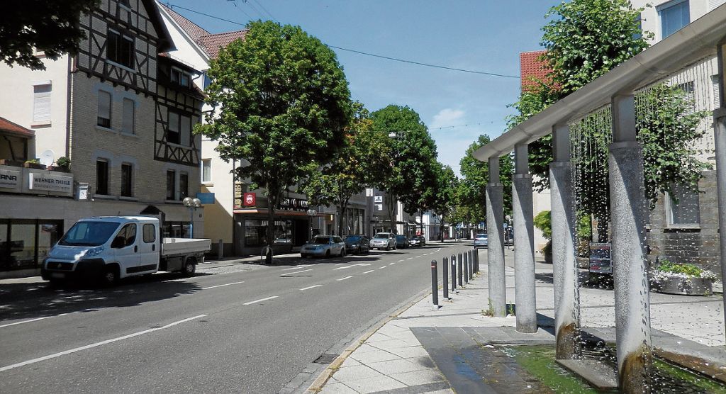 Gemeinderat stimmt einjährigem Modellversuch zu - Radverkehr soll auf die Straße verlagert werden: Tempo 30 in der Bahnhofstraße