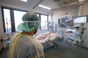 Omikron in Stuttgart: Inzidenz  bei fast 600  – Patientenzahl dennoch leicht rückläufig