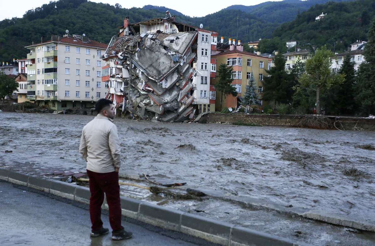 Starkregen in der Türkei: Viele Tote bei Überschwemmungen in der Schwarzmeer-Region