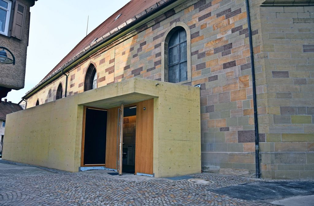 Sanierung  abgeschlossen – Barrierefreier Zugang  und WC-Anlage dank neuen Anbaus: Gelungene Sanierung der Stadtkirche