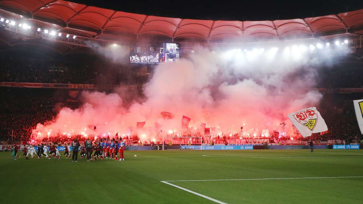 Einsatz von Pyrotechnik: So reagiert der VfB Stuttgart  auf die Rekordstrafe