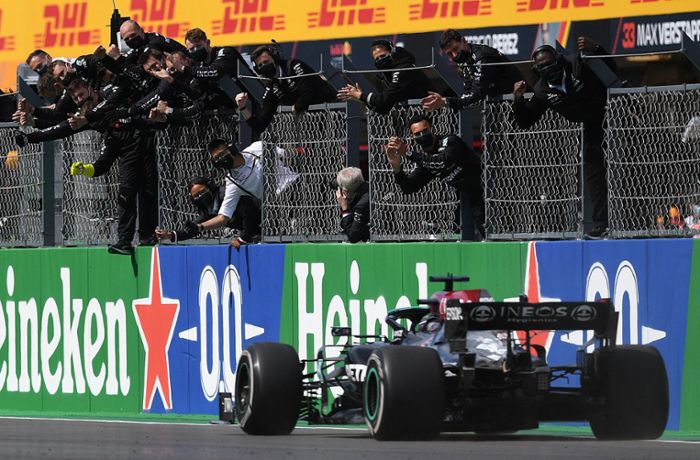 Formel 1 in Portugal: Lewis Hamilton schlägt im WM-Kampf zurück