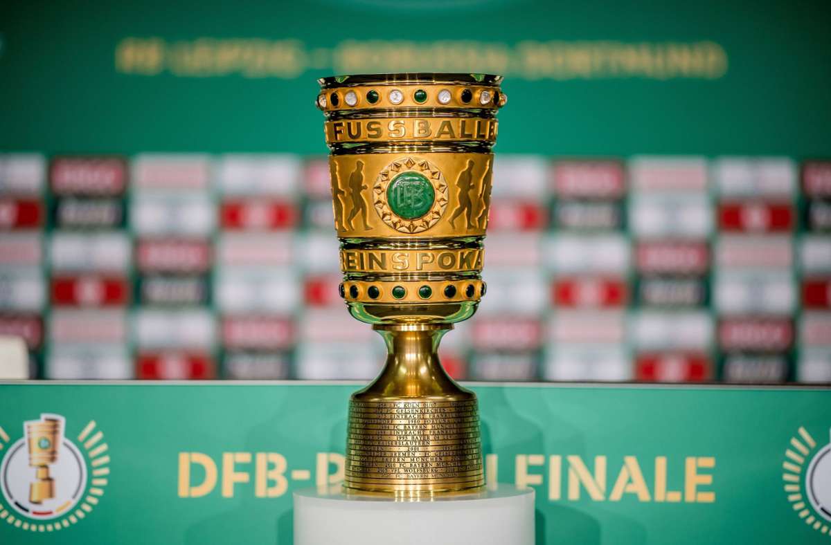 Das Objekt der Begierde – der DFB-Pokal Foto: imago/motivio