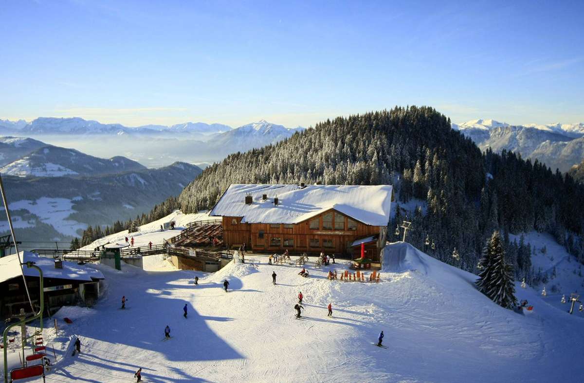 Tirol: Mann droht mit Messer und Schusswaffe auf Skihütte