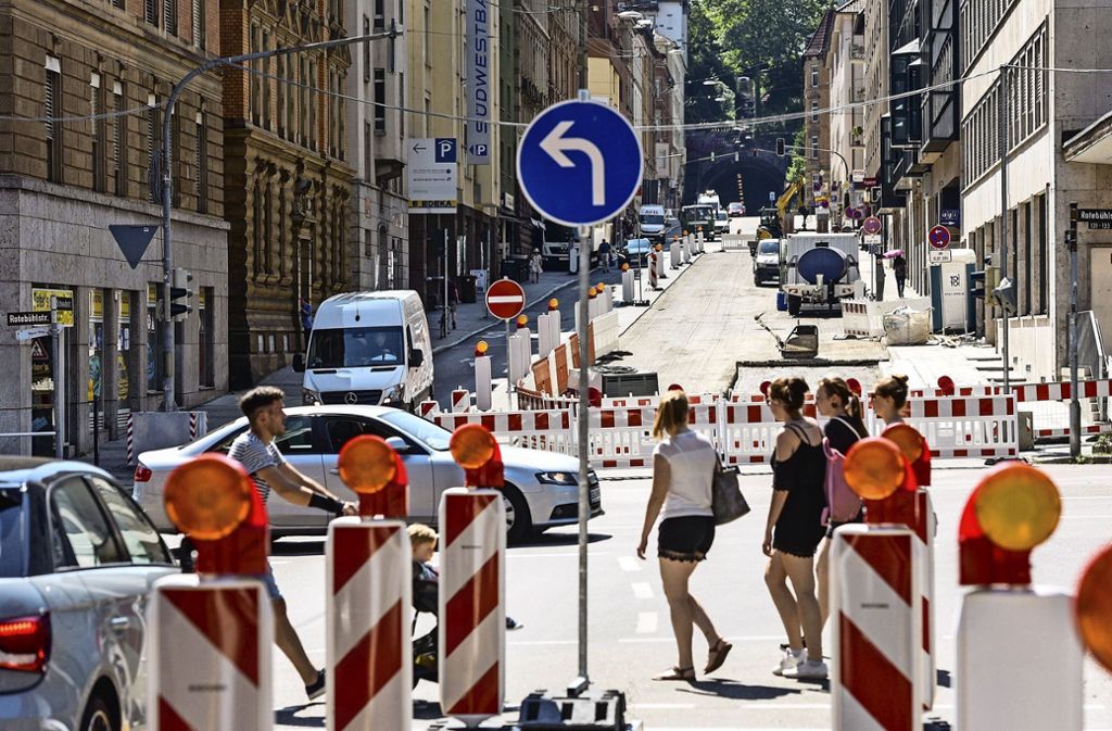 An 25 Stellen in der Stadt werden in den Sommerferien Straßen ausgebessert: Schlechte Straßen – viele Baustellen