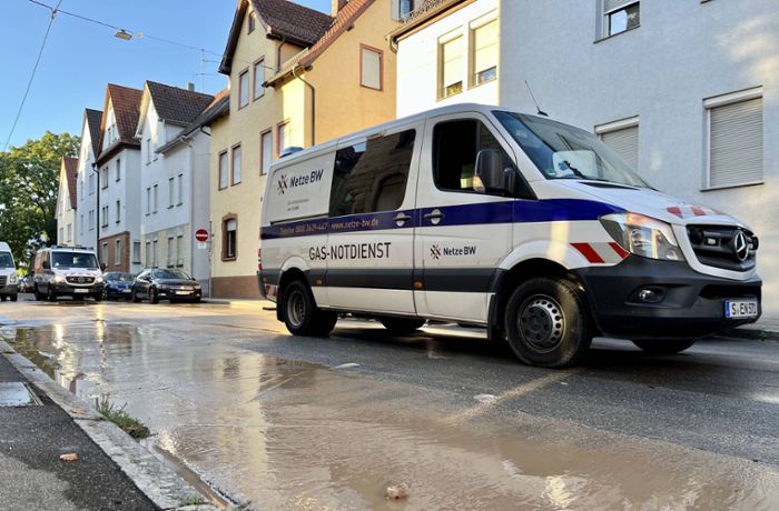 Obertürkheim: Wasserrohrbruch hält Techniker bis in den Abend in Atem