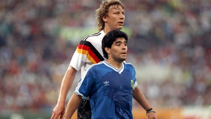 Wie Guido Buchwald sich an das epische Duell bei der WM 1990 erinnert