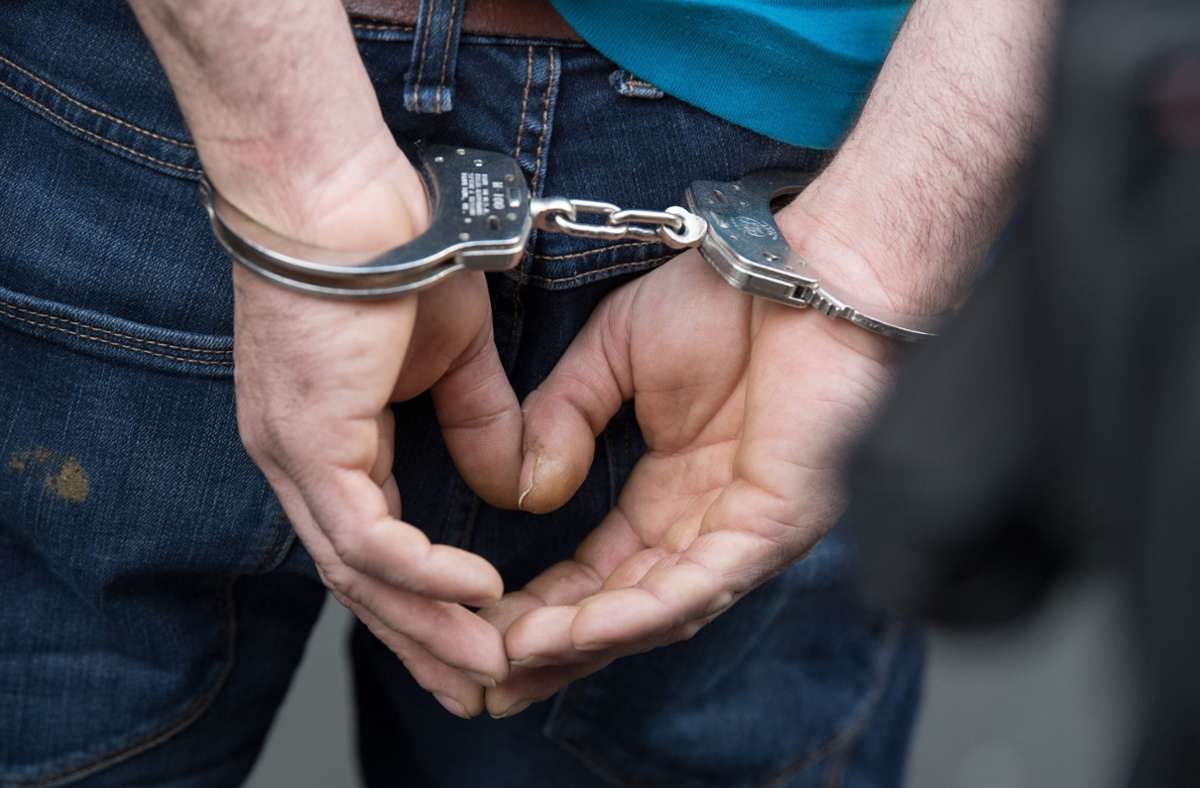 Konstanz: 19-Jährigen bedroht und erpresst – vier Männer in U-Haft