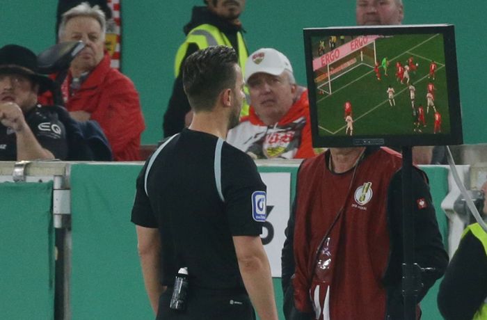 VfB Stuttgart gegen Eintracht Frankfurt: Das sagt Sebastian Hoeneß zum nicht gegebenen Handelfmeter