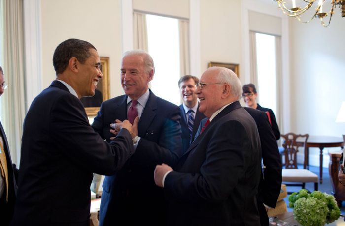 Trauer um Michail Gorbatschow: Joe Biden und Co. verneigen sich vor „Gorbi“