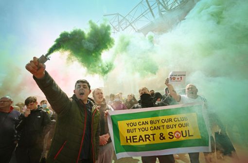 Emotionaler Protest der United-Fans: „Ihr könnt unsere Clubs kaufen – aber nicht unser Herz und unsere Seele.“ Foto: AFP/Oli Scarff