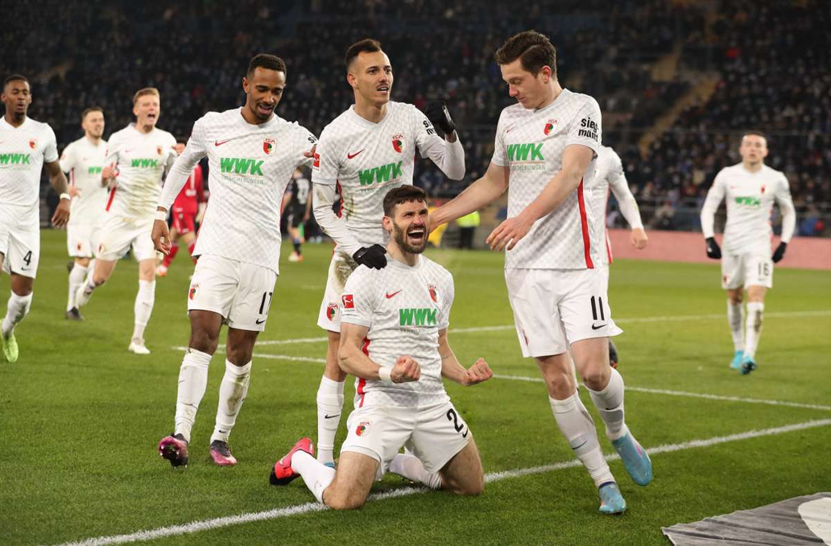 Sieg bei Arminia Bielefeld: FC Augsburg holt wichtige Punkte im Abstiegskampf