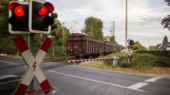 Auf Güterzug geklettert – 14-Jährige fährt 70 Kilometer mit