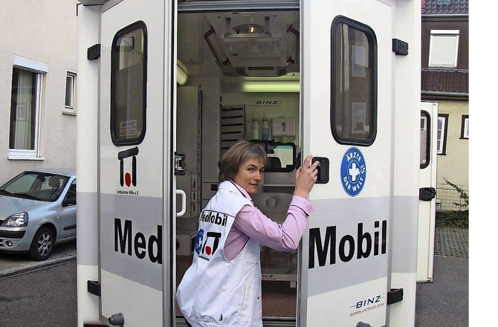 Die „rollende Arztpraxis“ behandelt und betreut Menschen in Notsituationen: Zehn Jahre Med-Mobil