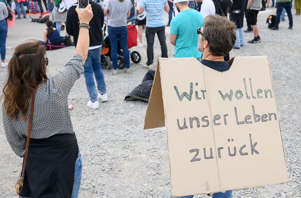 Protest gegen Corona-Beschränkungen: Zahlreiche Demonstrationen in Stuttgart geplant