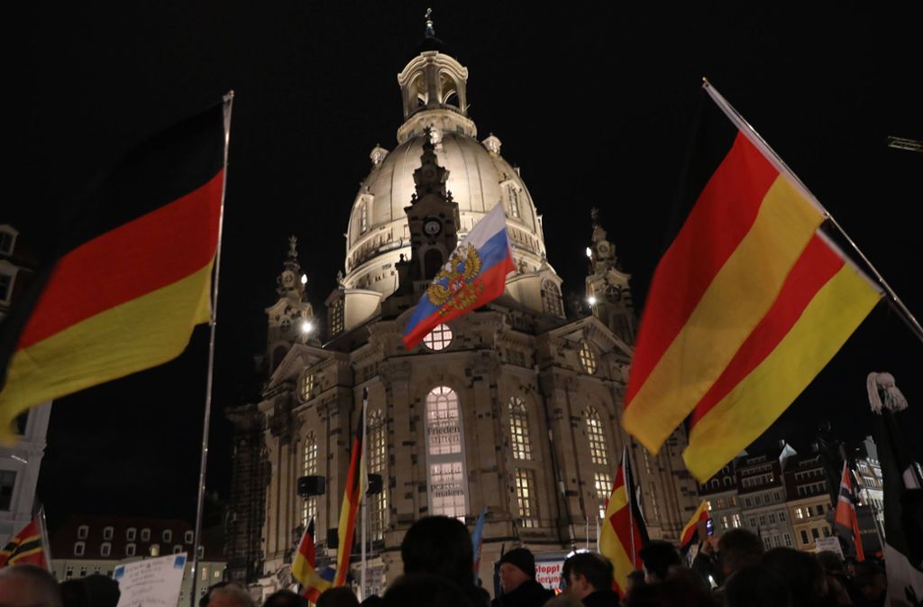 Dresden: Stadt erteilt Pegida Sondergenehmigung für Demo - Harsche Kritik