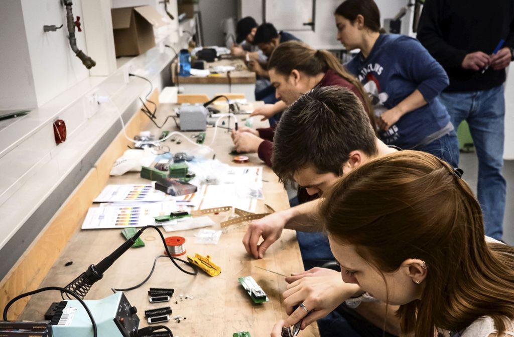 OK Lab entwickelt zusammen mit der Hochschule für Technik einen Prototypen für einen Sensor: Bürger können Lärm künftig selbst messen