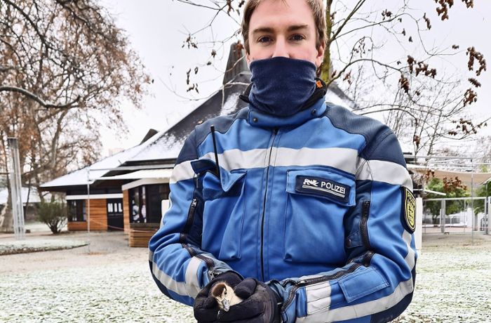 Einsatz im Schlossgarten: Gänseküken vor dem Erfrieren gerettet