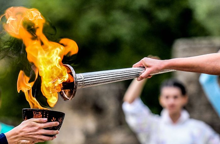 Olympische Winterspiele  2022: Feuer für Peking-Spiele ist entzündet