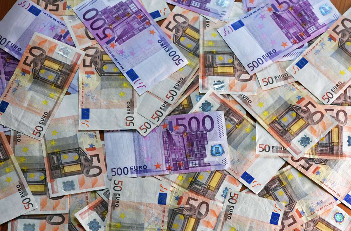 Hannover: Fremdes Geld verprasst –  Mann muss 170.000 Euro zurückzahlen