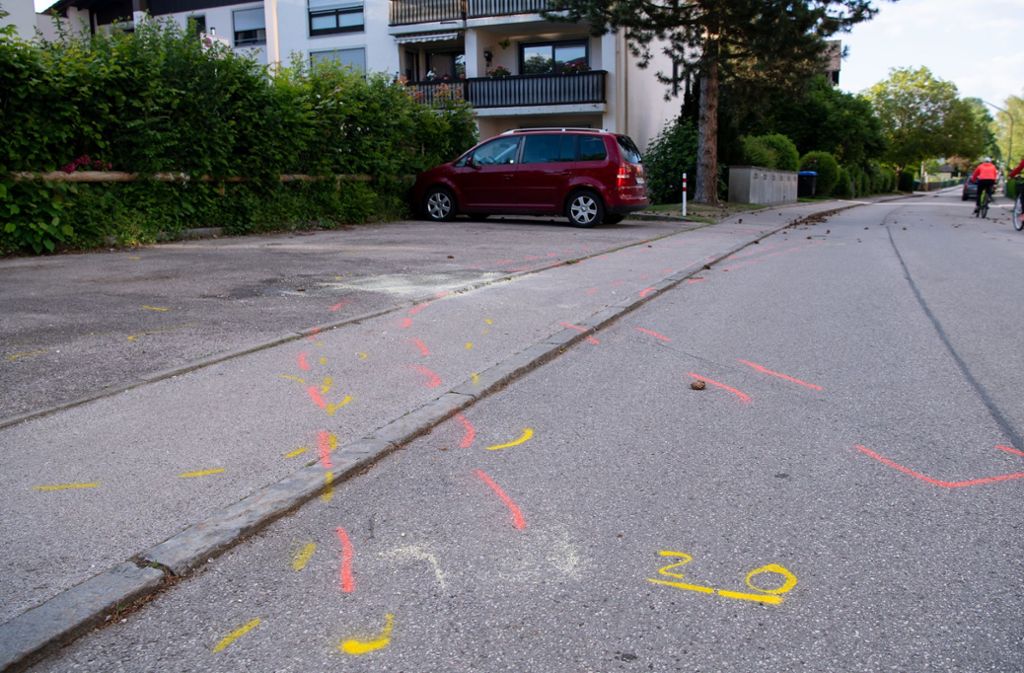 Großeinsatz in Oberbayern: Autofahrer fährt offenbar absichtlich in Fußgängergruppe