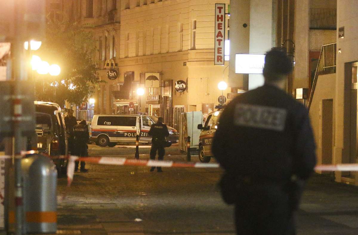 Wien: Vier Tote bei Terror-Anschlag - Razzien im Umfeld des Täters