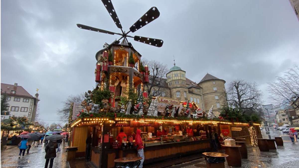 Stuttgarter Weihnachtsmarkt: Hier kann man Glühwein drinnen trinken