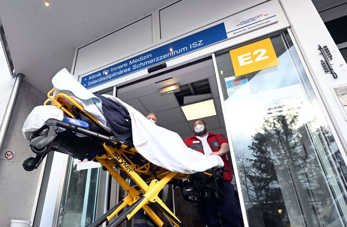 Freiburg: Entschärfung von Fliegerbombe – Uniklinik verlegt Patienten