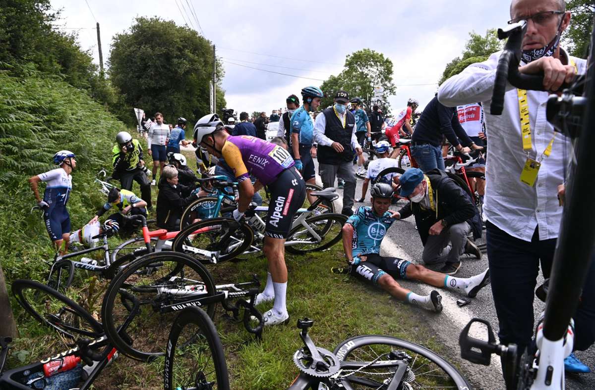Massensturz bei Tour de France: Prozess gegen Pappschild-Fan im Oktober