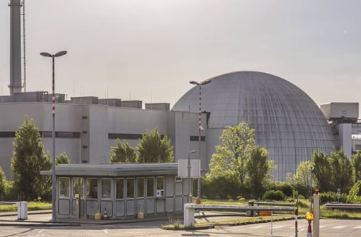 Das Kernkraftwerk Neckarwestheim II soll Ende 2022 abgeschaltet werden. Bleibt es länger am Netz? Foto: imago//Arnulf Hettrich