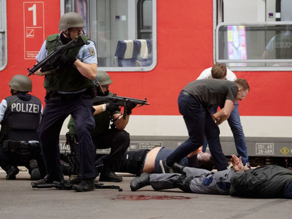 Reale Anschläge dienen als Vorbild: Polizei und Bundeswehr üben Terrorfall