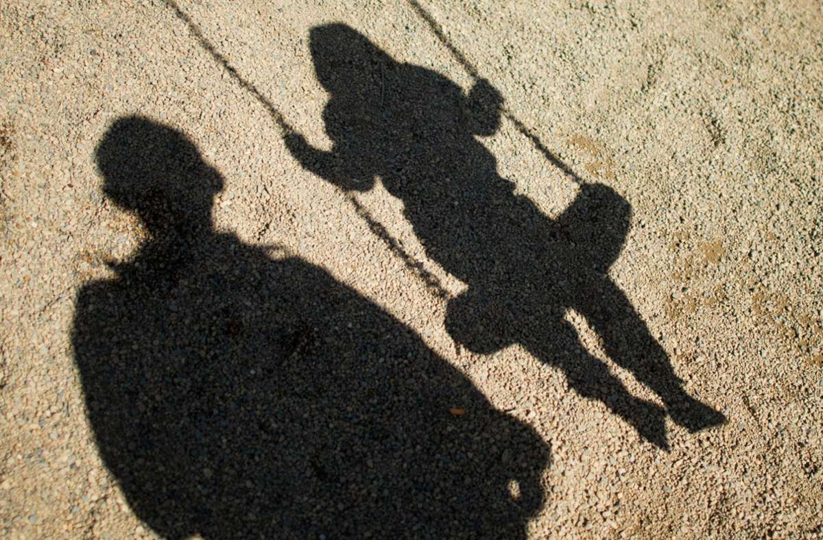 Harte Strafen bei sexueller Gewalt an Kindern: Bundesregierung bringt Gesetz auf den Weg