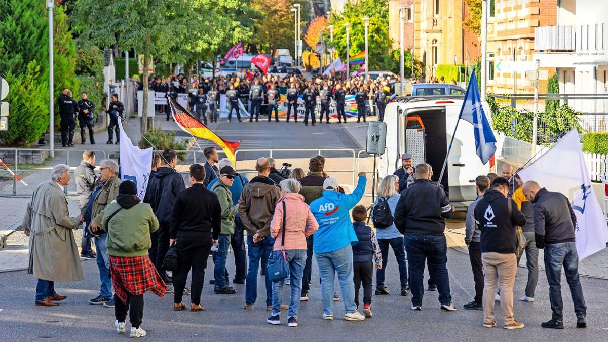 Lesung mit Dragqueen in Ludwigsburg: 200 Linke treffen auf 30 rechte Demonstranten