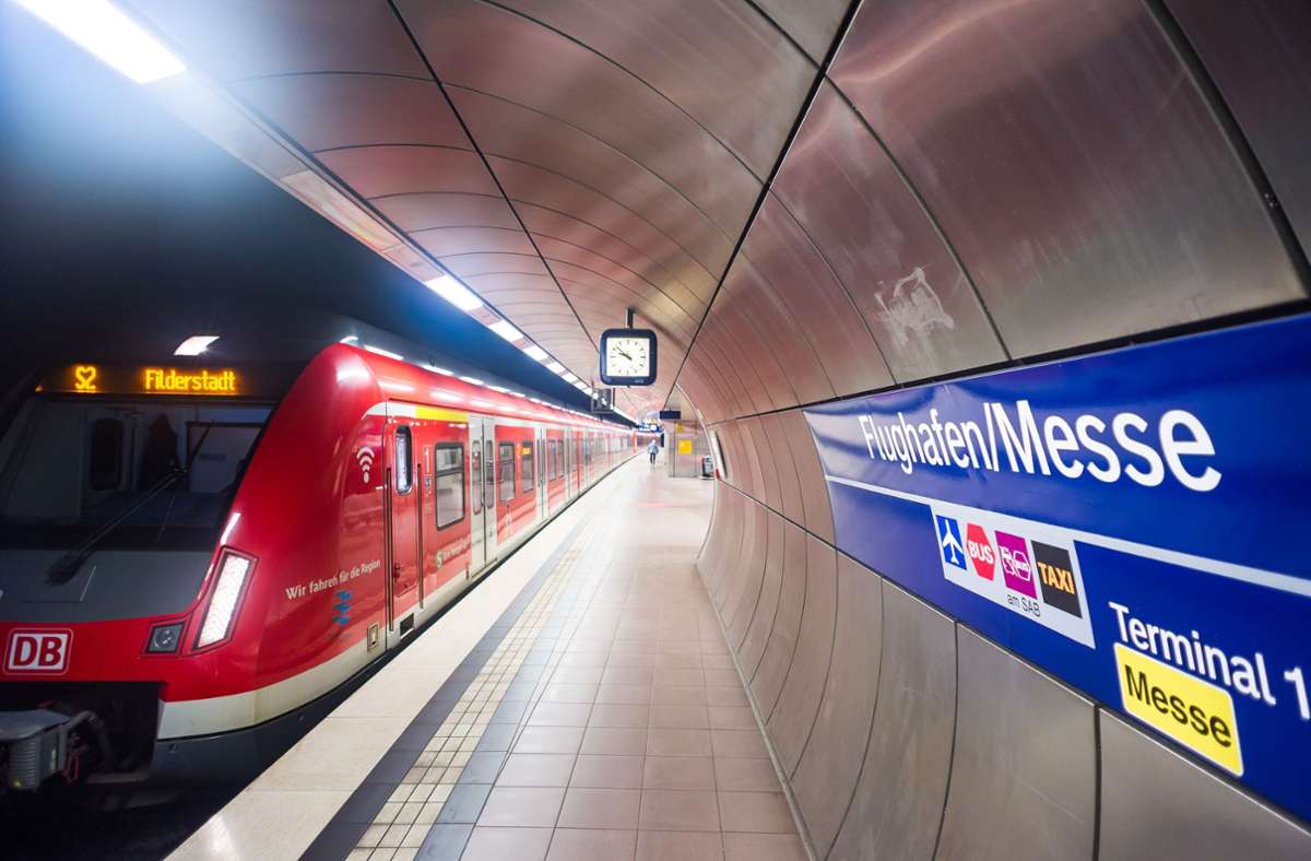 Statt die S-Bahn-Station am Flughafen für den Fernverkehr bei Stuttgart 21 auszubauen, könnte eine andere Lösung realisiert werden. Foto: Lichtgut/Max Kovalenko