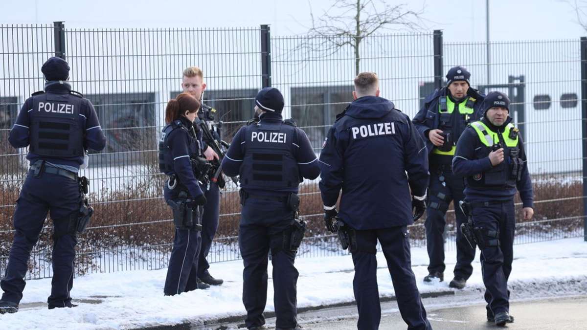 Hagen in Südwestfalen: Schüsse auf Wertstoffhof - ein Toter, zwei Verletzte und eine Festnahme
