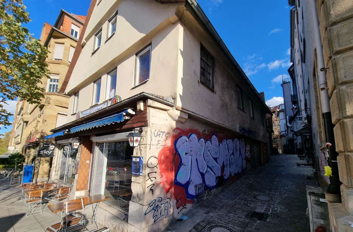 1,5 Millionen Euro Kosten?: Stuttgarts ältestes Wohnhaus wird  gerettet