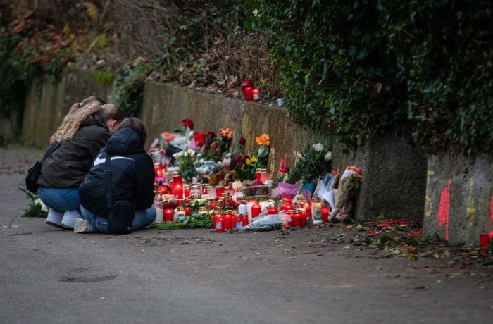 Trauer in Illerkirchberg: Große Anteilnahme bei Beerdigung des getöteten Mädchens