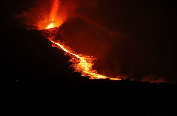 Vulkaninsel La Palma kommt nicht zur Ruhe: Neuer Lavastrom richtet weitere Zerstörungen an