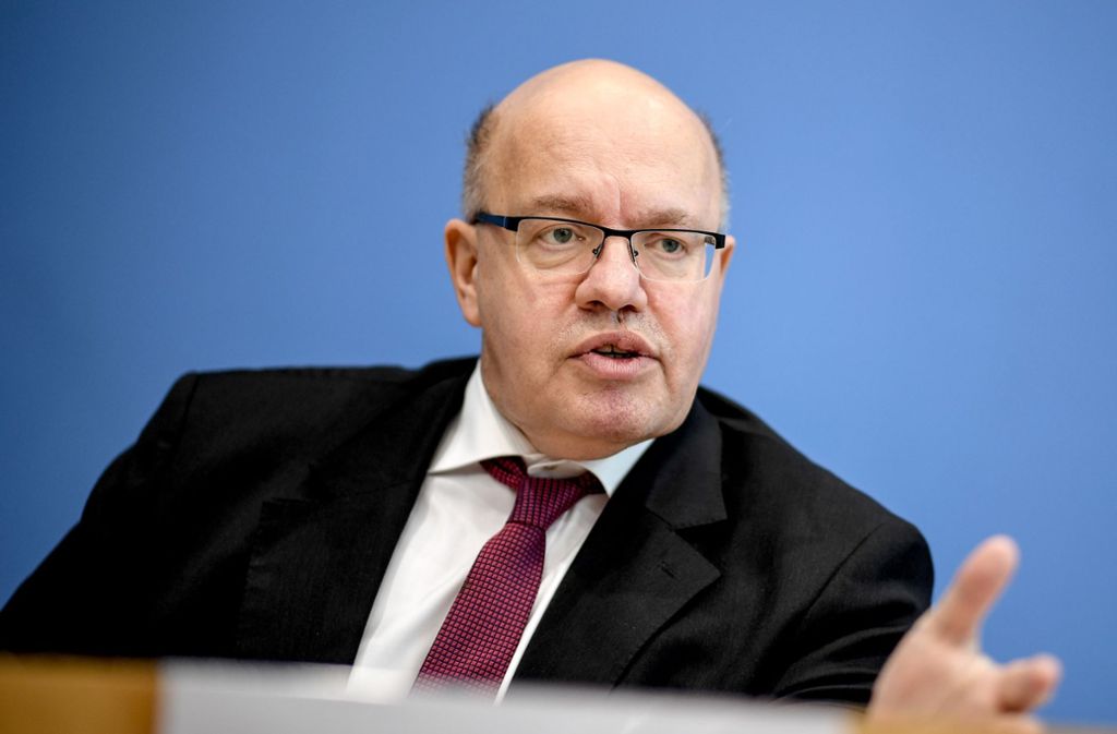 Einschätzung des Bundeswirtschaftsministers: Altmaier: Corona-Krise dürfte bis Ende Mai andauern