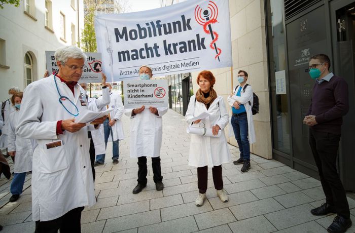 Kundgebung in Stuttgart: Ärzte protestieren gegen Mobilfunk