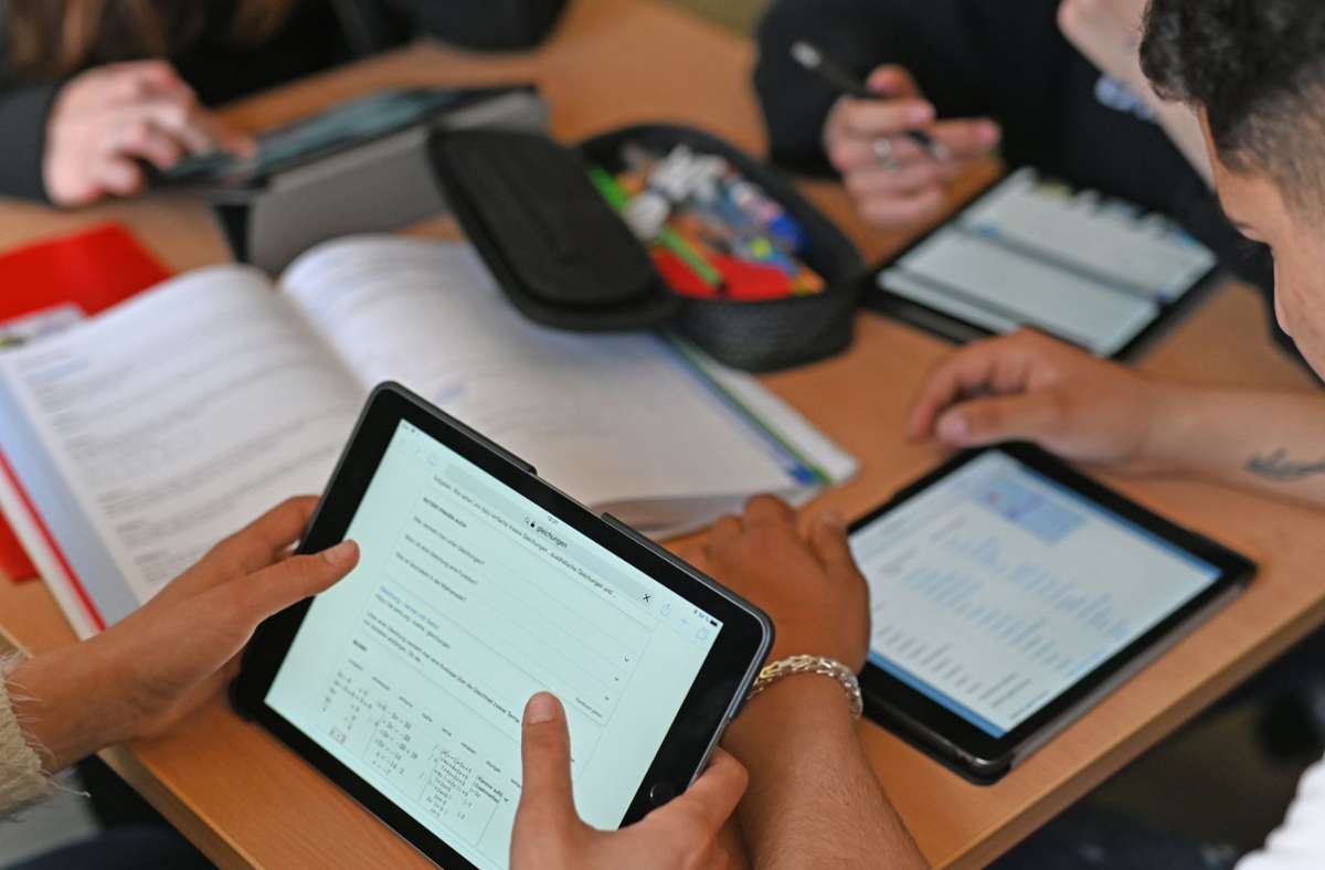 Digitale Schule: Tablet statt Tafel – Der Weg der Schulen aus der Kreidezeit