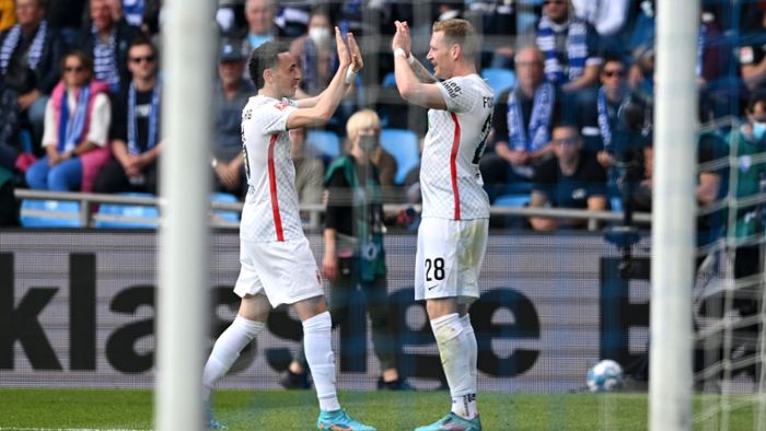 FC Augsburg holt wichtige Punkte im Abstiegskampf