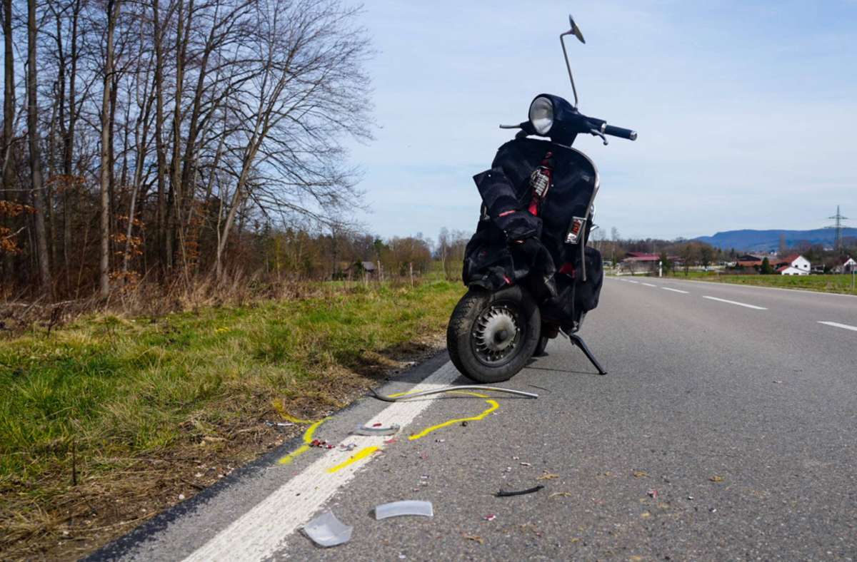 Der 16-Jährige war mit seinem Roller gegen ein Auto geprallt. Foto: 7aktuell.de/Enrique Kaczor