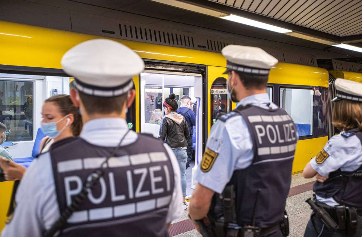 Coronavirus in Stuttgart: Stuttgarter Polizei zeigt 85 Maskenverweigerer an