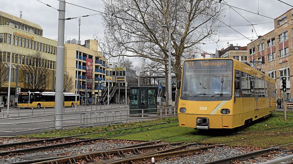 BAD CANNSTATT: CDU vermisst Infos zu den Auswirkungen am Wilhelmsplatz - Grüne fordern separate Busspur für den Verkehrsknoten: Expressbus mit Fragezeichen