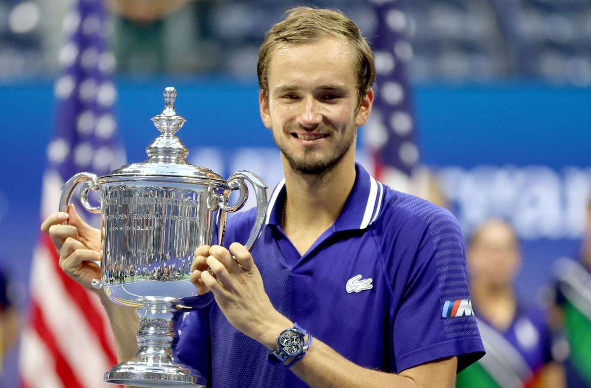 Sieger Medvedev hat bei den US Open damit seinen ersten Grand-Slam-Titel gewonnen. Dies mit einem Dreierpack an Satzsiegen mit 6:4.