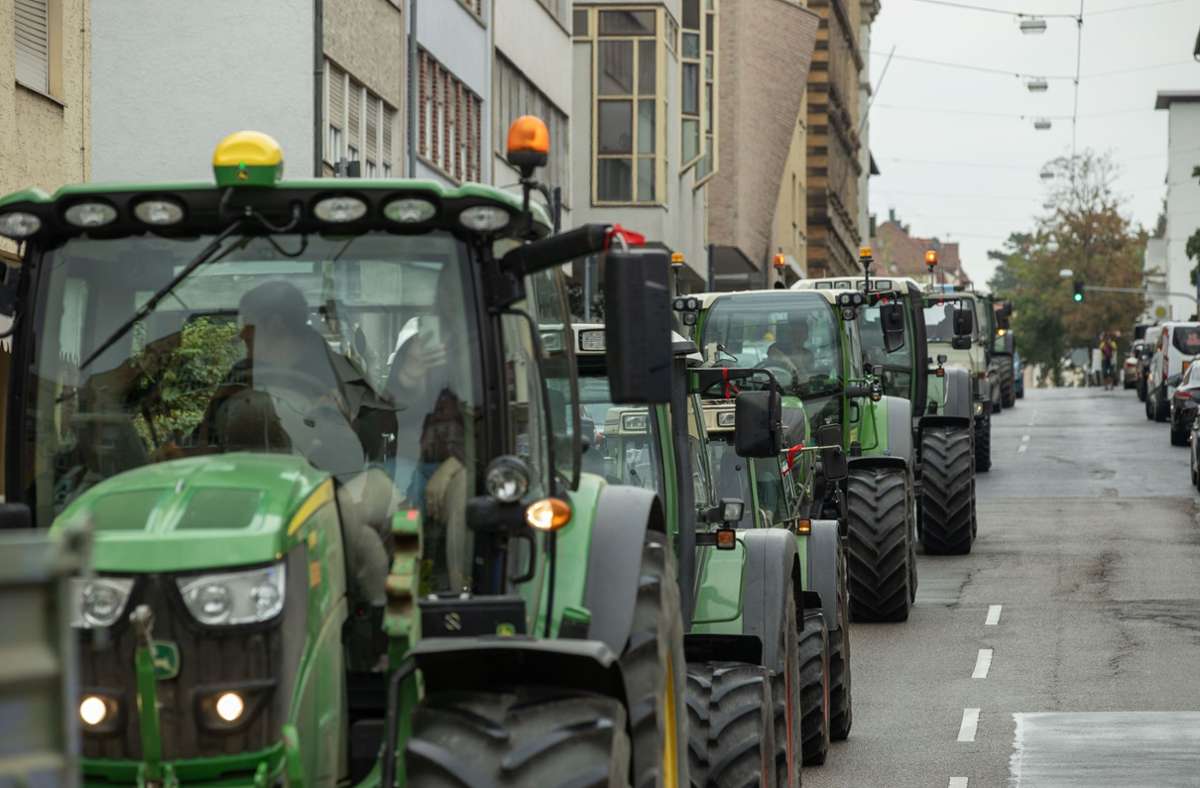 In Stuttgart haben am Mittwoch Landwirte protestiert – mit dabei ihre Traktoren.